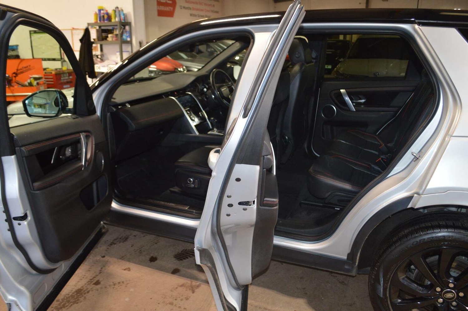 Used Land Rover Discovery Sport 2022 for sale - 77154419: Photo 33