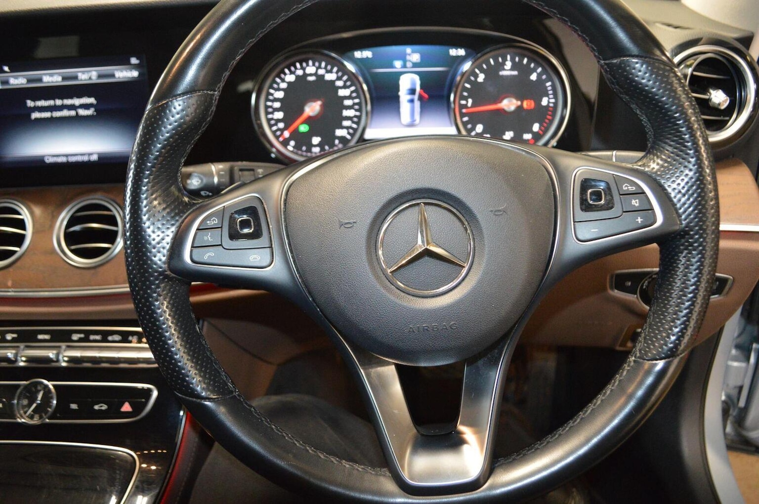 Used Mercedes-Benz E Class 2017 for sale - 78004334: Photo 15