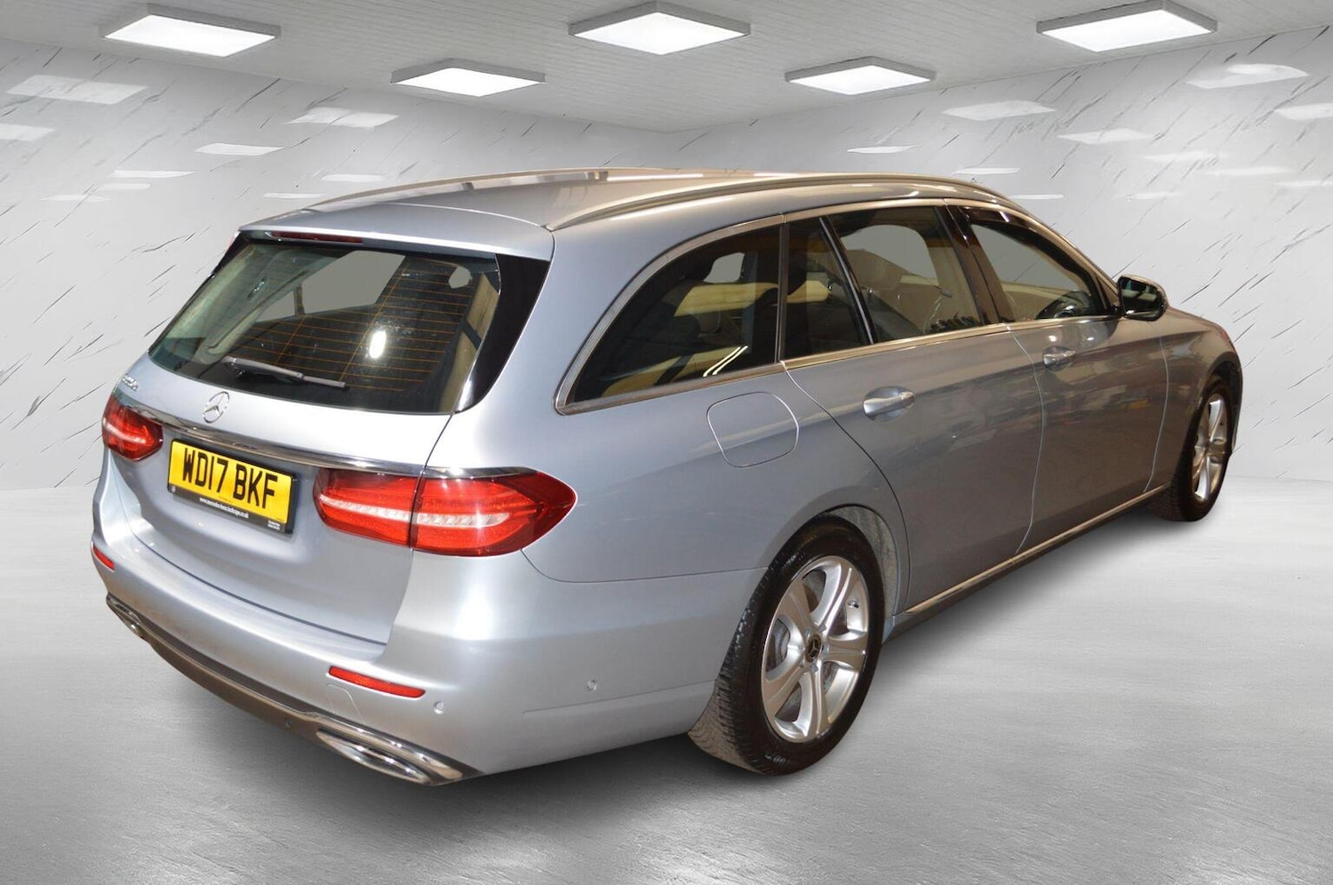 Used Mercedes-Benz E Class 2017 for sale - 78004334: Photo 5