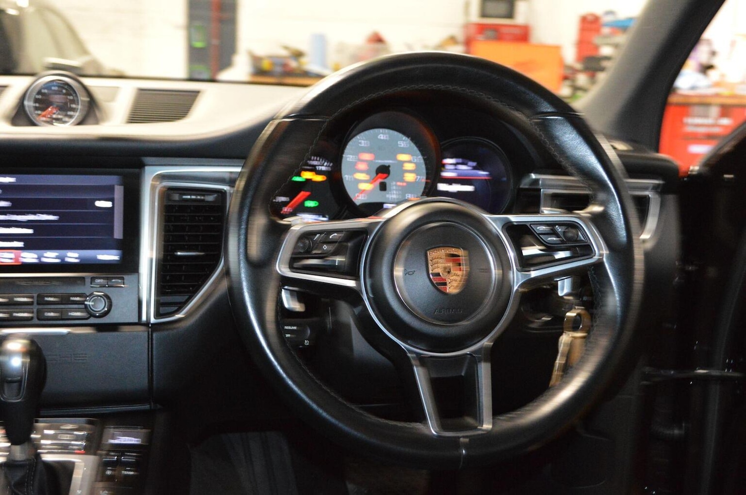 Used Porsche Macan 2017 for sale - 76769514: Photo 14