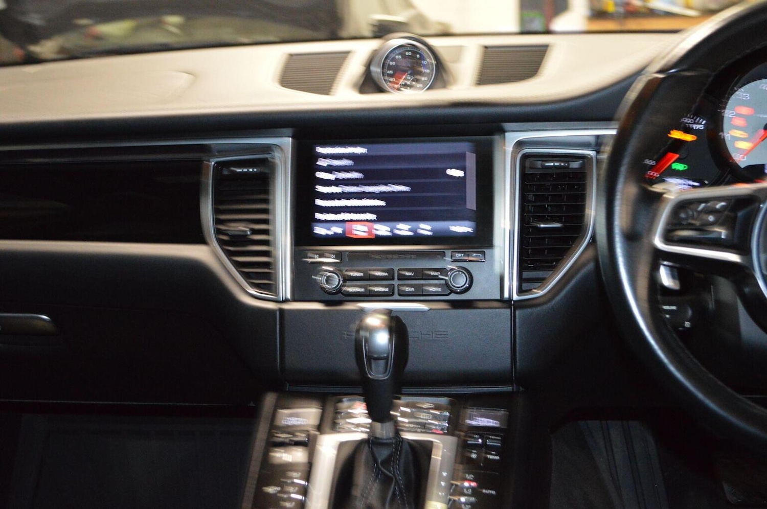 Used Porsche Macan 2017 for sale - 76769514: Photo 15