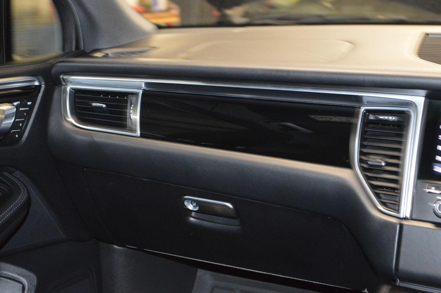 Used Porsche Macan 2017 for sale - 76769514: Photo 16