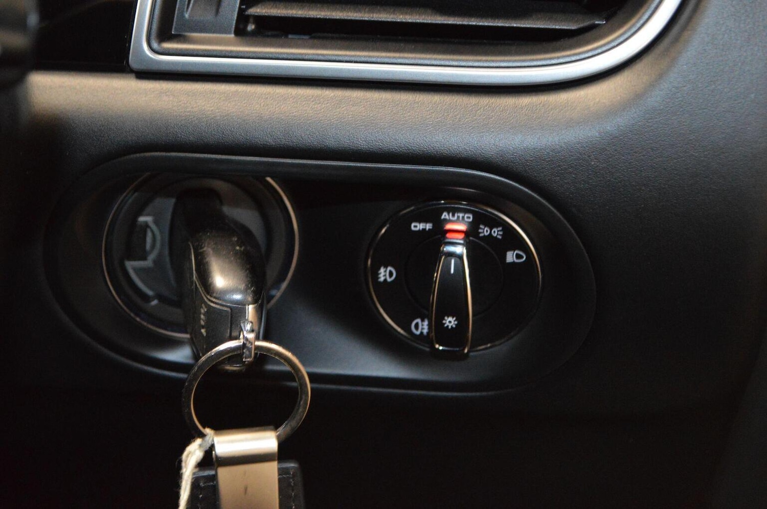 Used Porsche Macan 2017 for sale - 76769514: Photo 32