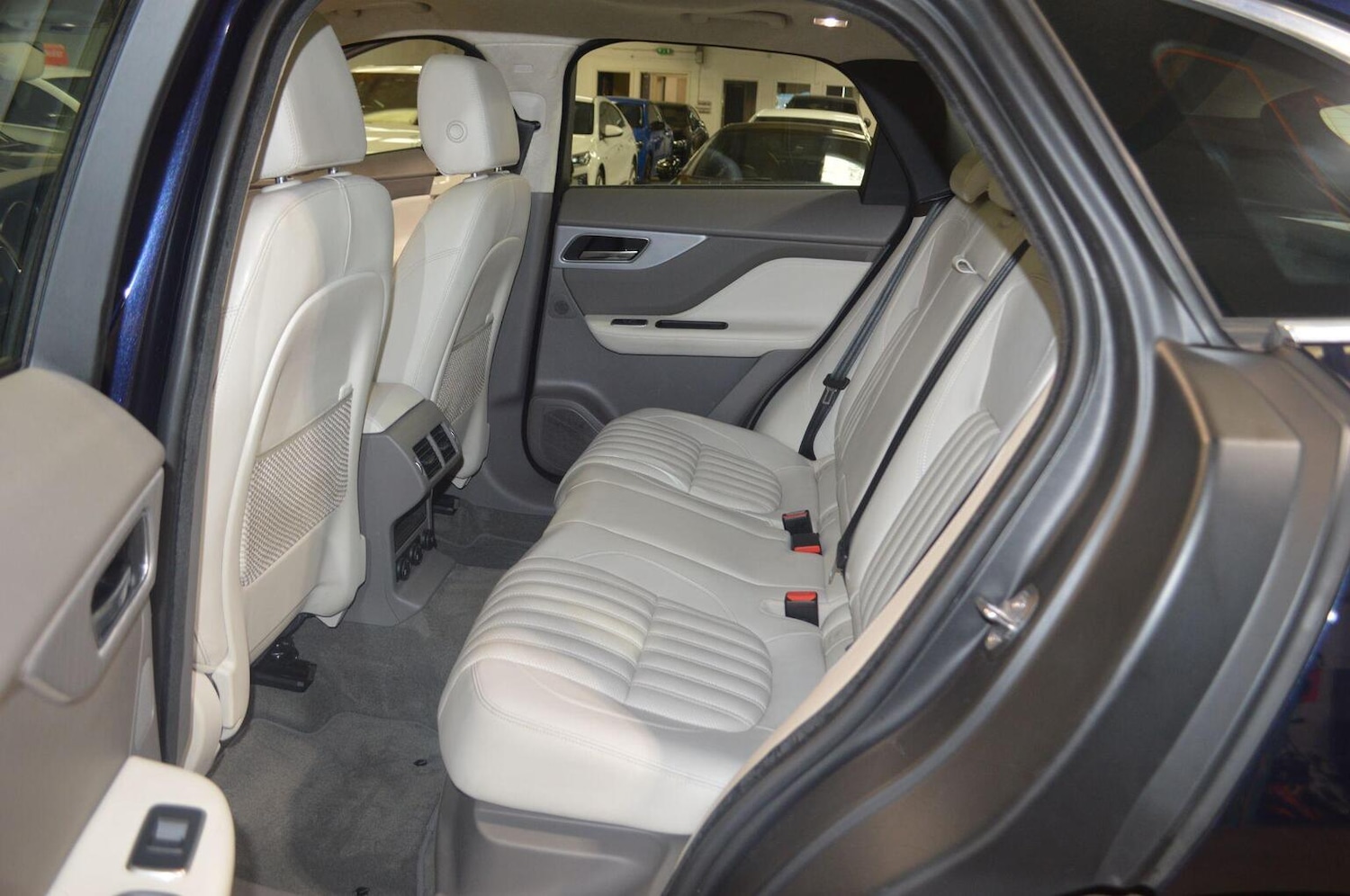 Used Jaguar F-Pace 2018 for sale - 76107298: Photo 16