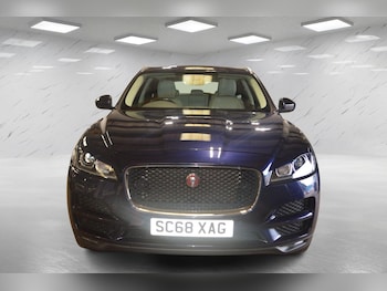 Used Jaguar F-Pace 2018 for sale - 76107298: Photo