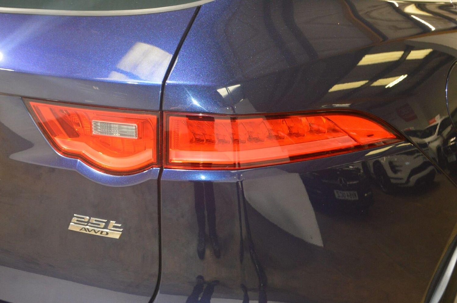 Used Jaguar F-Pace 2018 for sale - 76107298: Photo 38