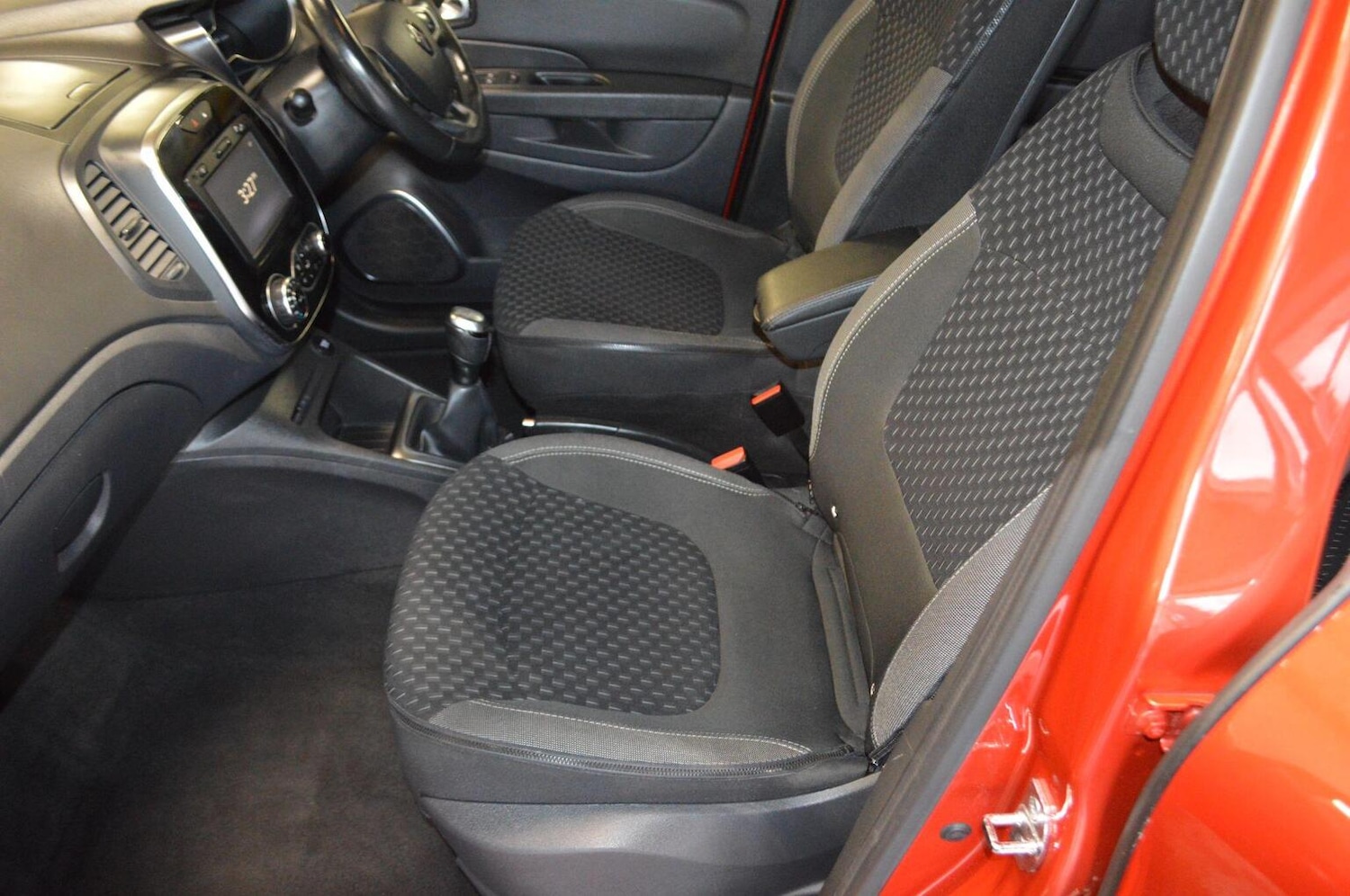 Used Renault Captur 2017 for sale - 76198173: Photo 13