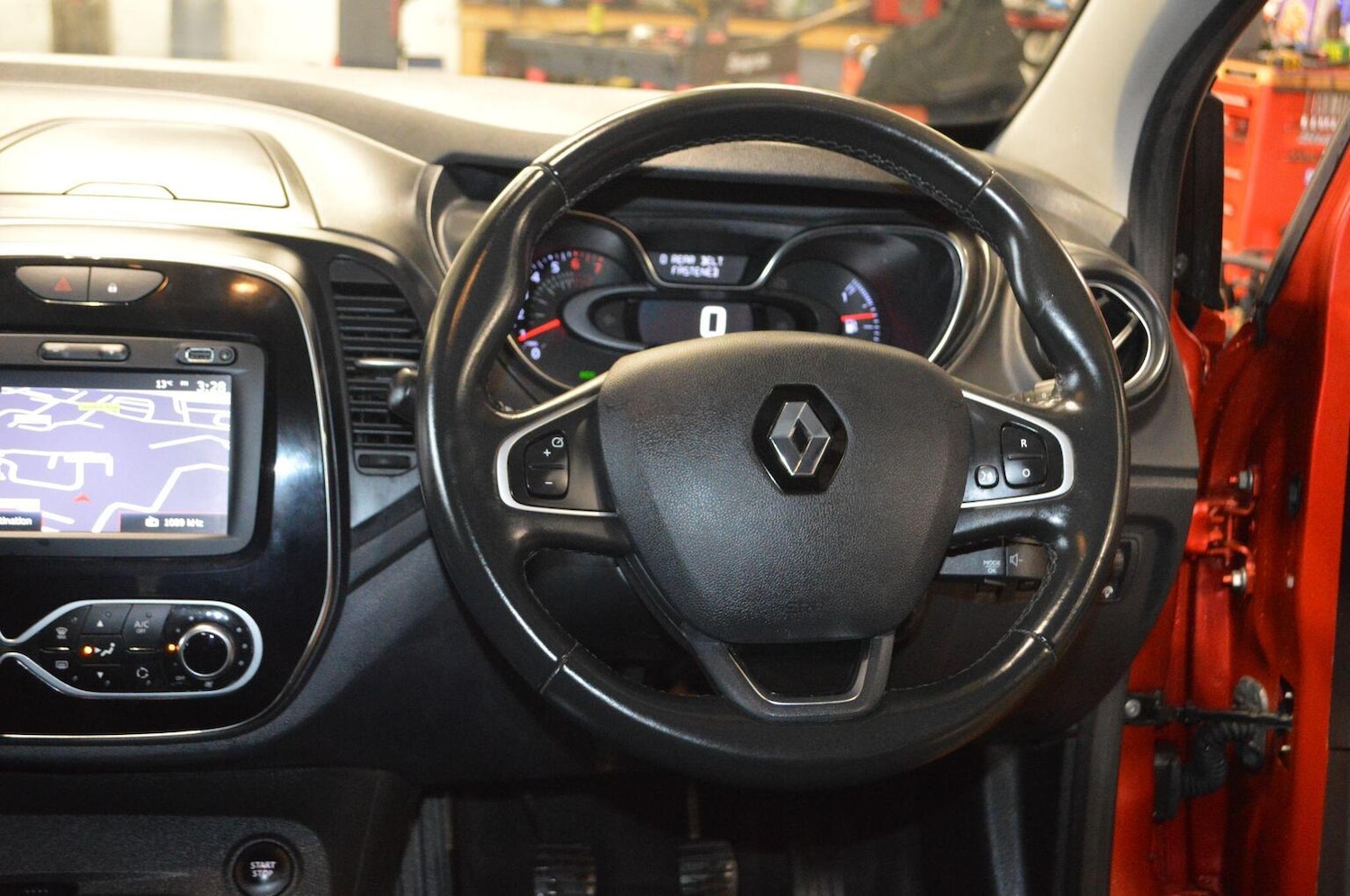 Used Renault Captur 2017 for sale - 76198173: Photo 14