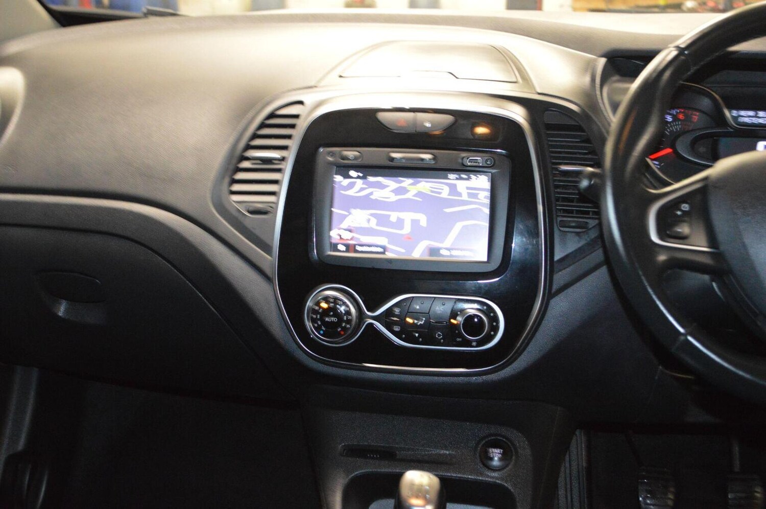 Used Renault Captur 2017 for sale - 76198173: Photo 15