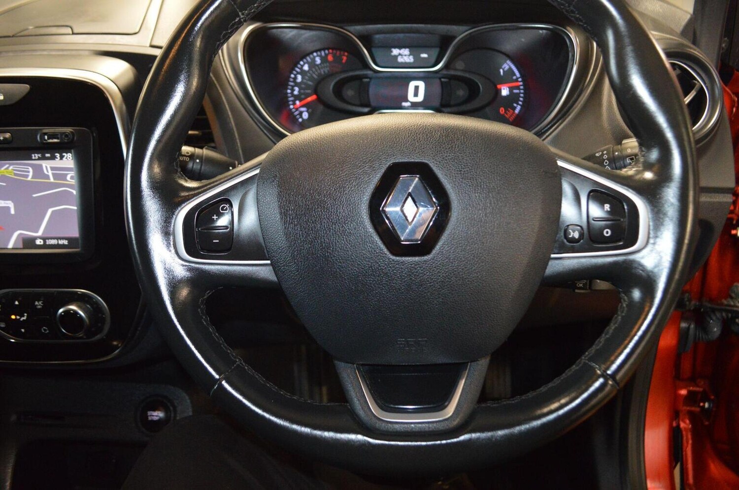 Used Renault Captur 2017 for sale - 76198173: Photo 19