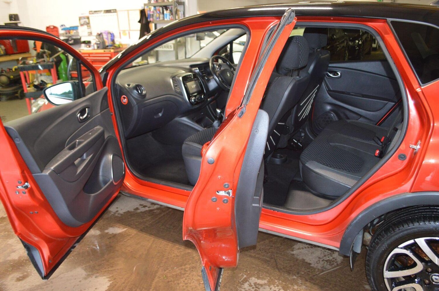 Used Renault Captur 2017 for sale - 76198173: Photo 42