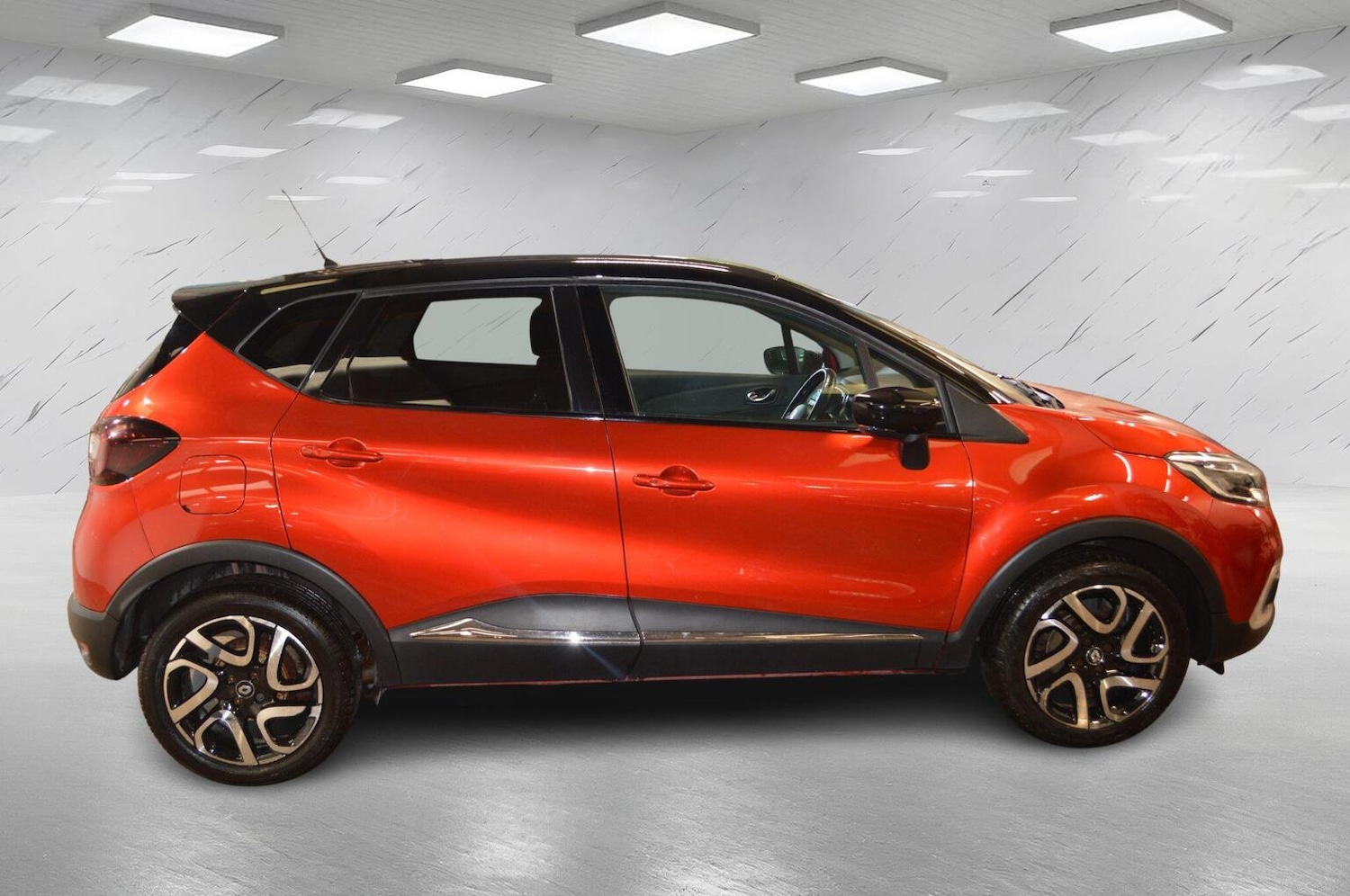 Used Renault Captur 2017 for sale - 76198173: Photo 5