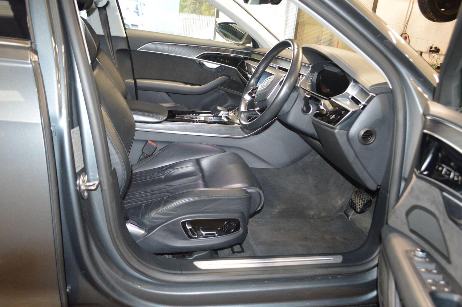 Used Audi A8 2018 for sale - 77213465: Photo 12