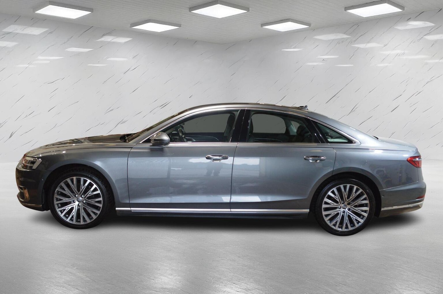 Used Audi A8 2018 for sale - 77213465: Photo 5