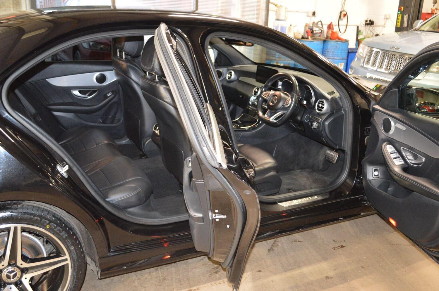 Used Mercedes-Benz C Class 2014 for sale - 77522041: Photo 20