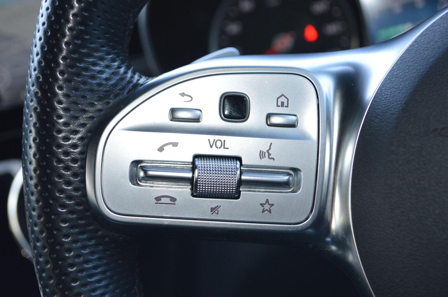 Used Mercedes-Benz GLC 2022 for sale - 77357382: Photo 65