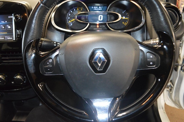 Used Renault Clio 2014 for sale - 76263018: Photo 17