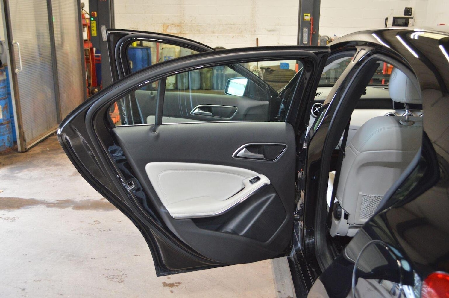 Vehicle 29