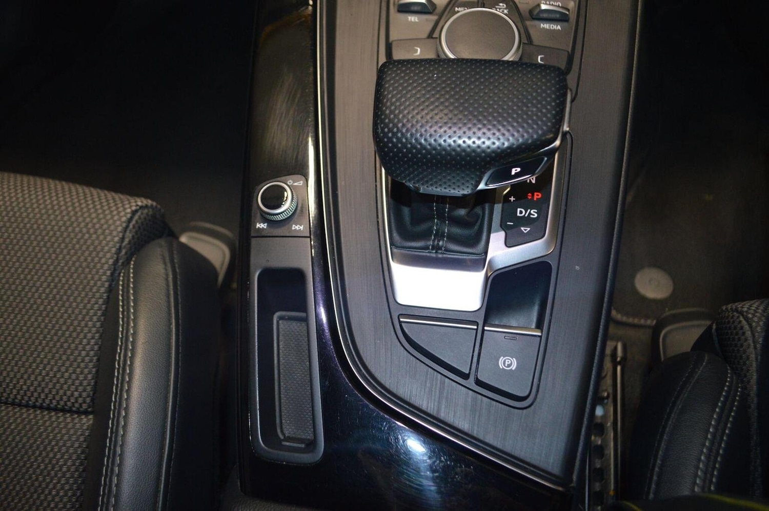 Used Audi A4 2016 for sale - 76769667: Photo 44