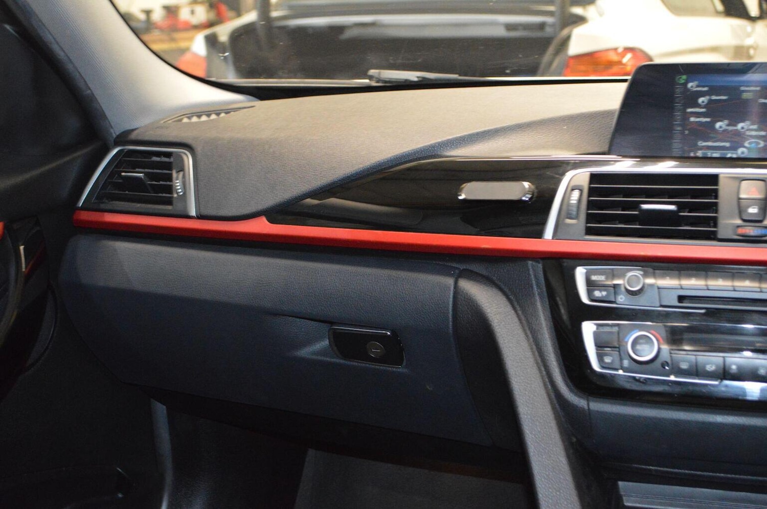 Used BMW 3 Series 2016 for sale - 77609973: Photo 16