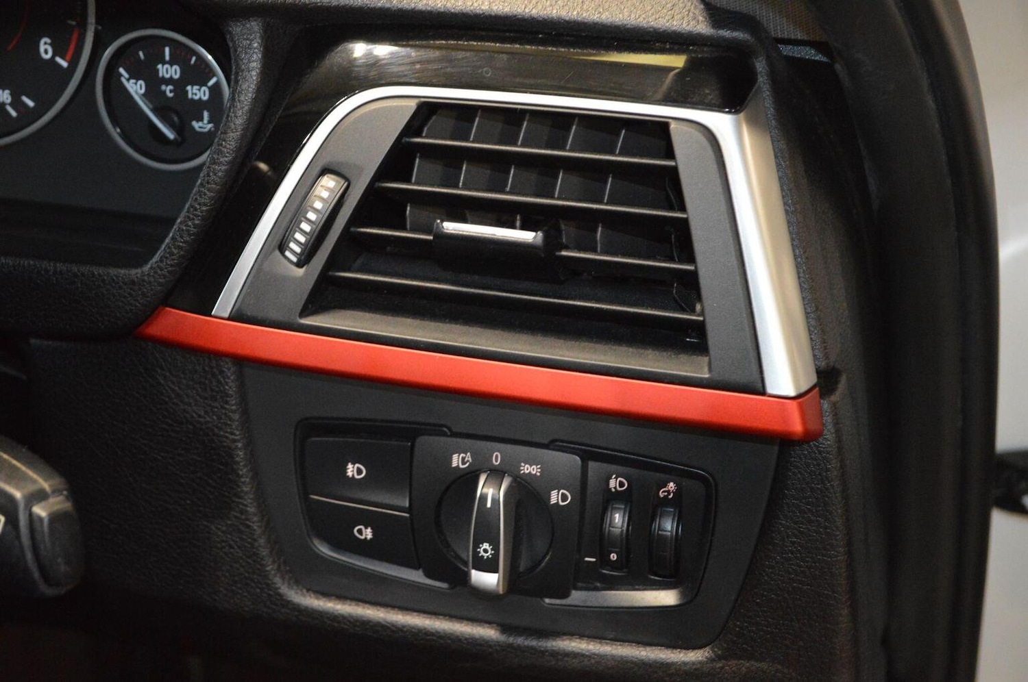 Used BMW 3 Series 2016 for sale - 77609973: Photo 32