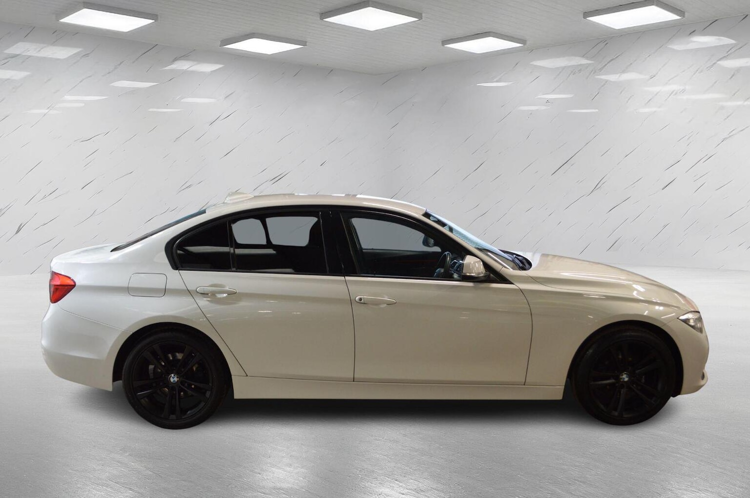 Used BMW 3 Series 2016 for sale - 77609973: Photo 5