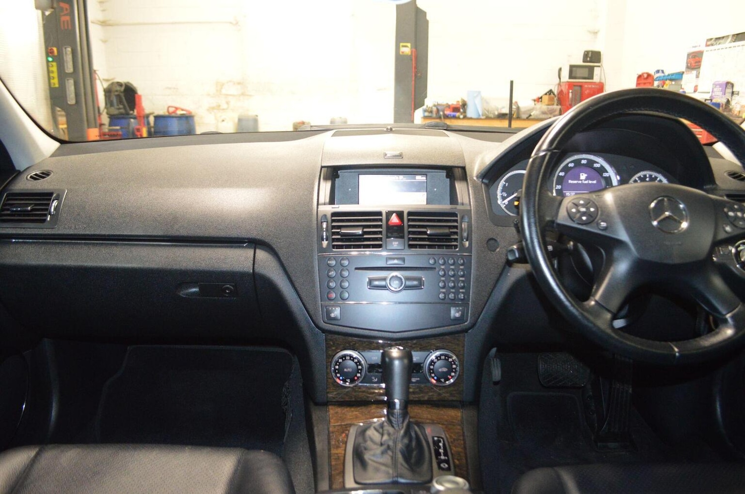 Used Mercedes-Benz C-Class 2008 for sale - 76128868: Photo 15