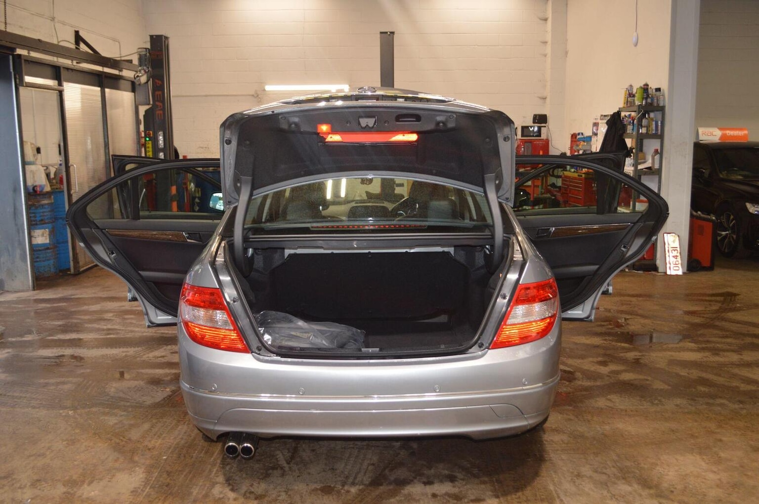 Used Mercedes-Benz C-Class 2008 for sale - 76128868: Photo 24