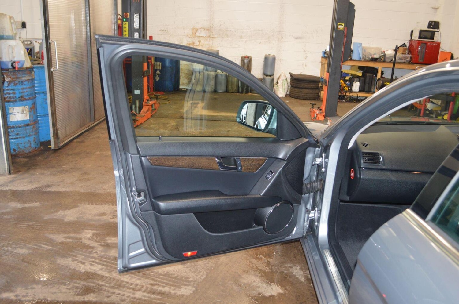 Used Mercedes-Benz C-Class 2008 for sale - 76128868: Photo 31