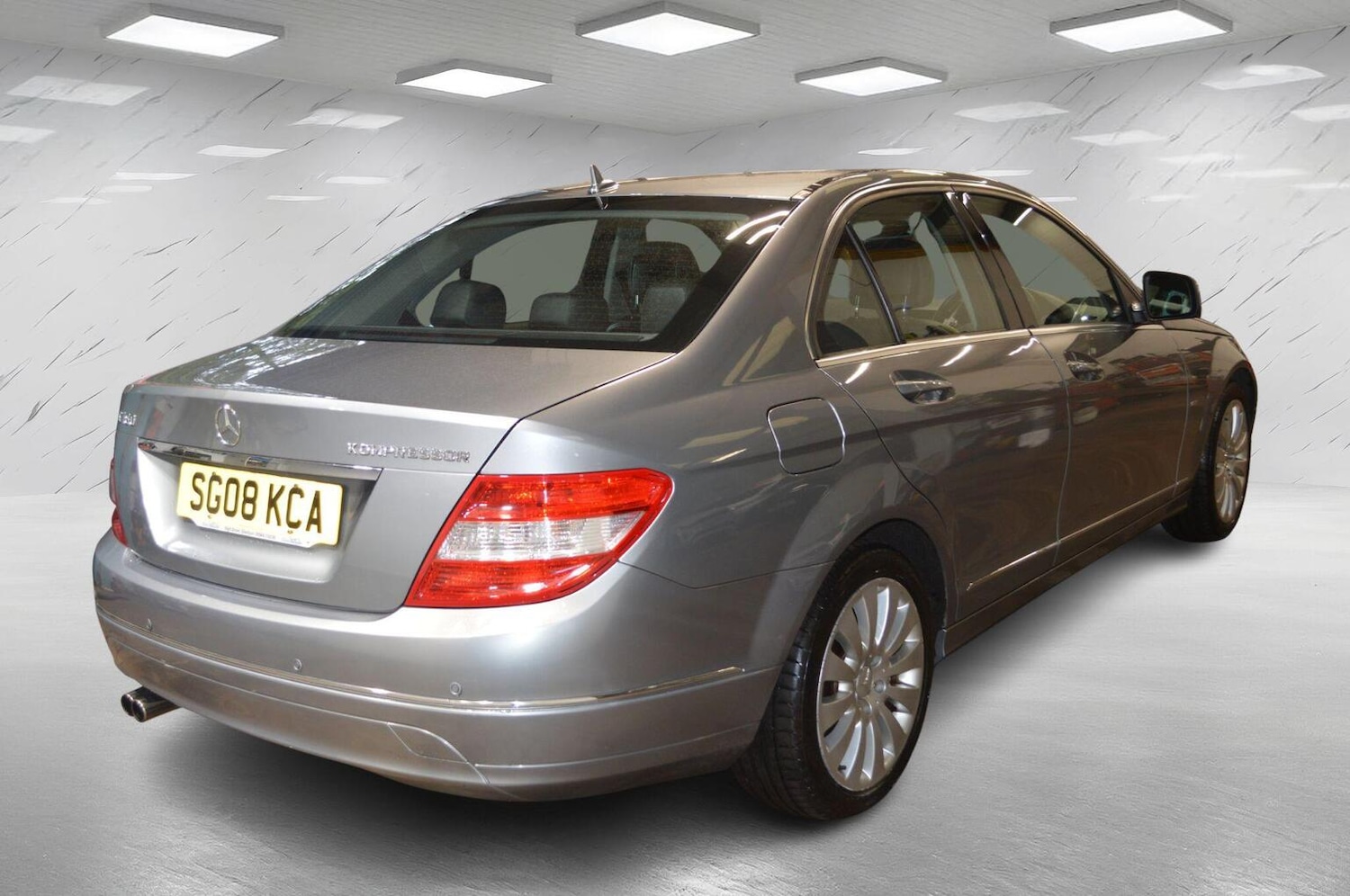 Used Mercedes-Benz C-Class 2008 for sale - 76128868: Photo 8