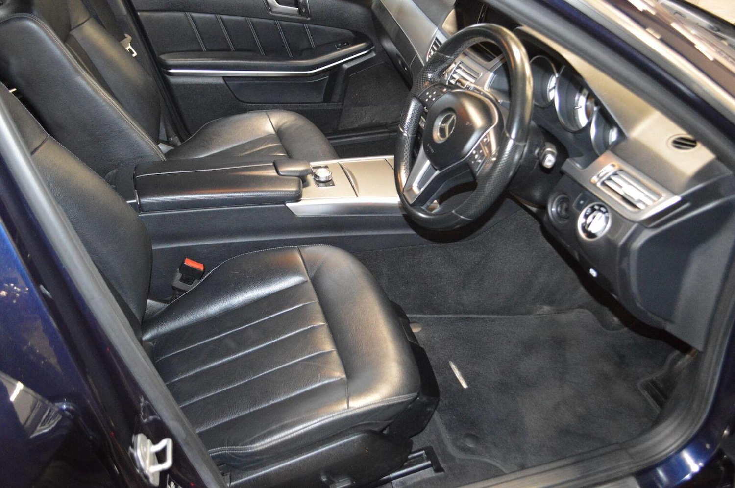 Used Mercedes-Benz E Class 2015 for sale - 77303580: Photo 12