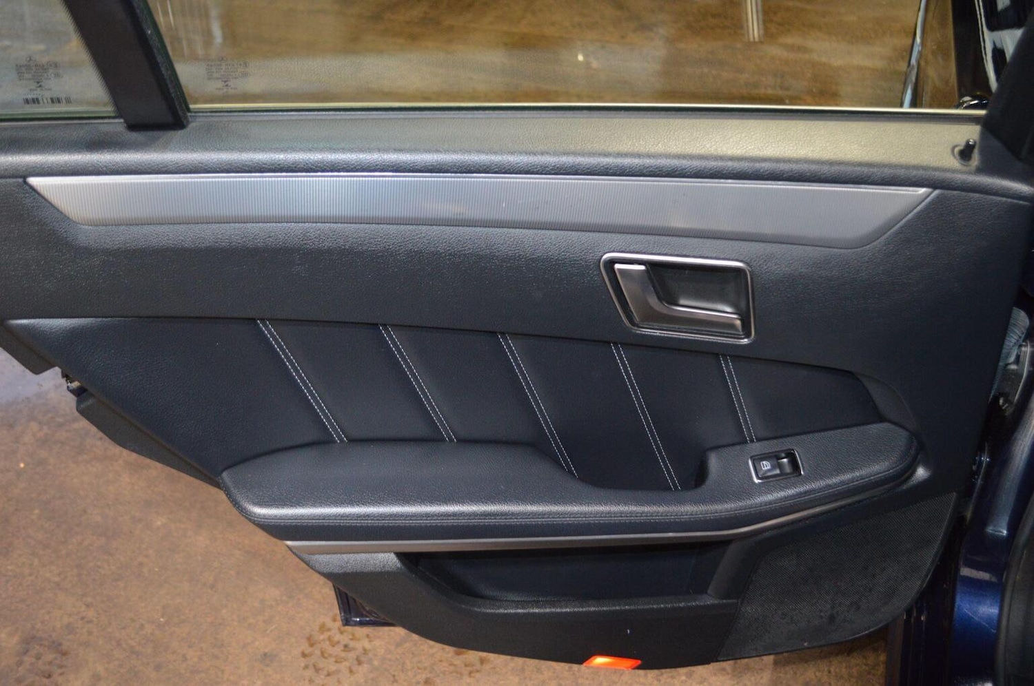 Used Mercedes-Benz E Class 2015 for sale - 77303580: Photo 30