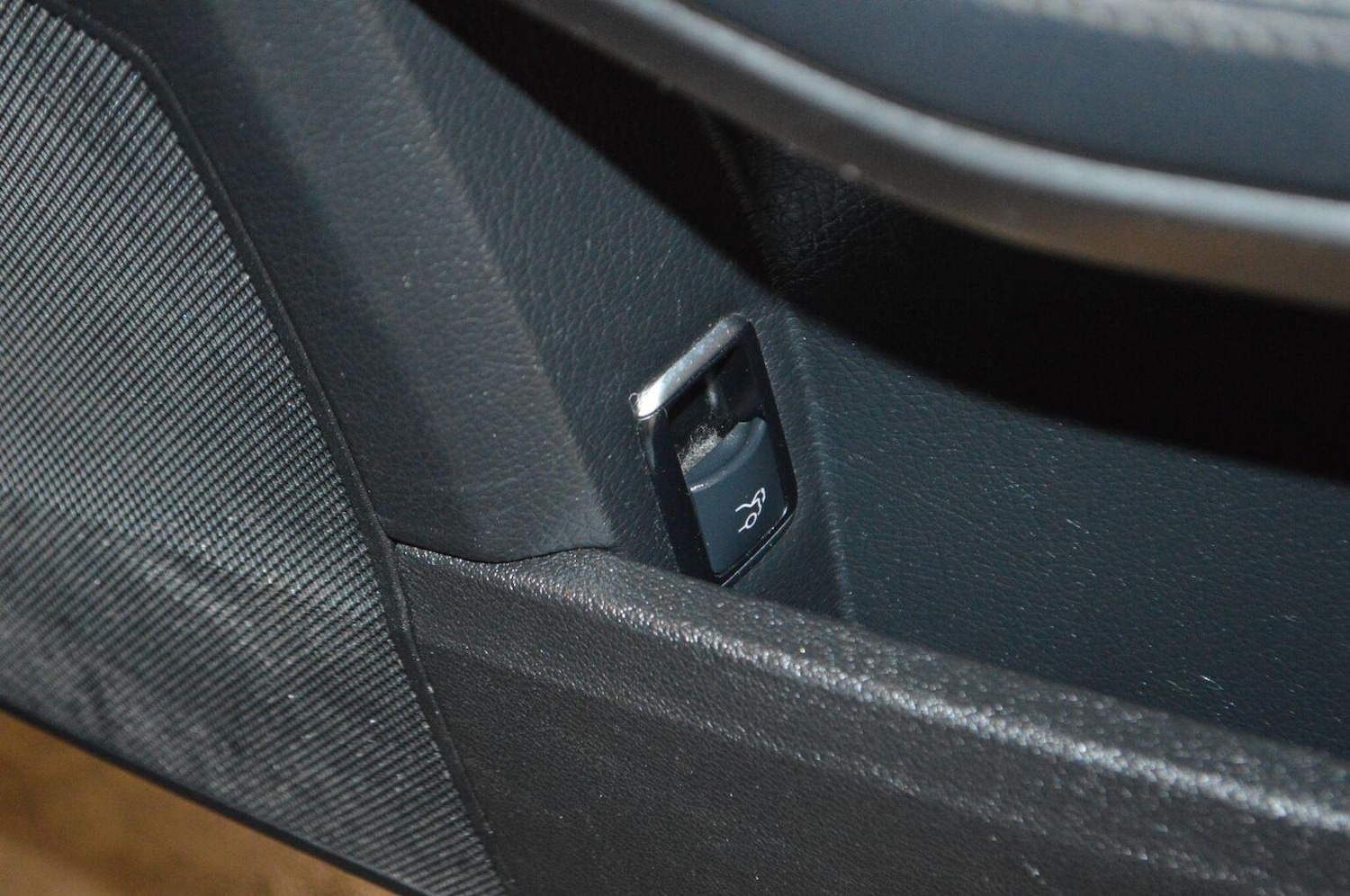 Used Mercedes-Benz E Class 2015 for sale - 77303580: Photo 34