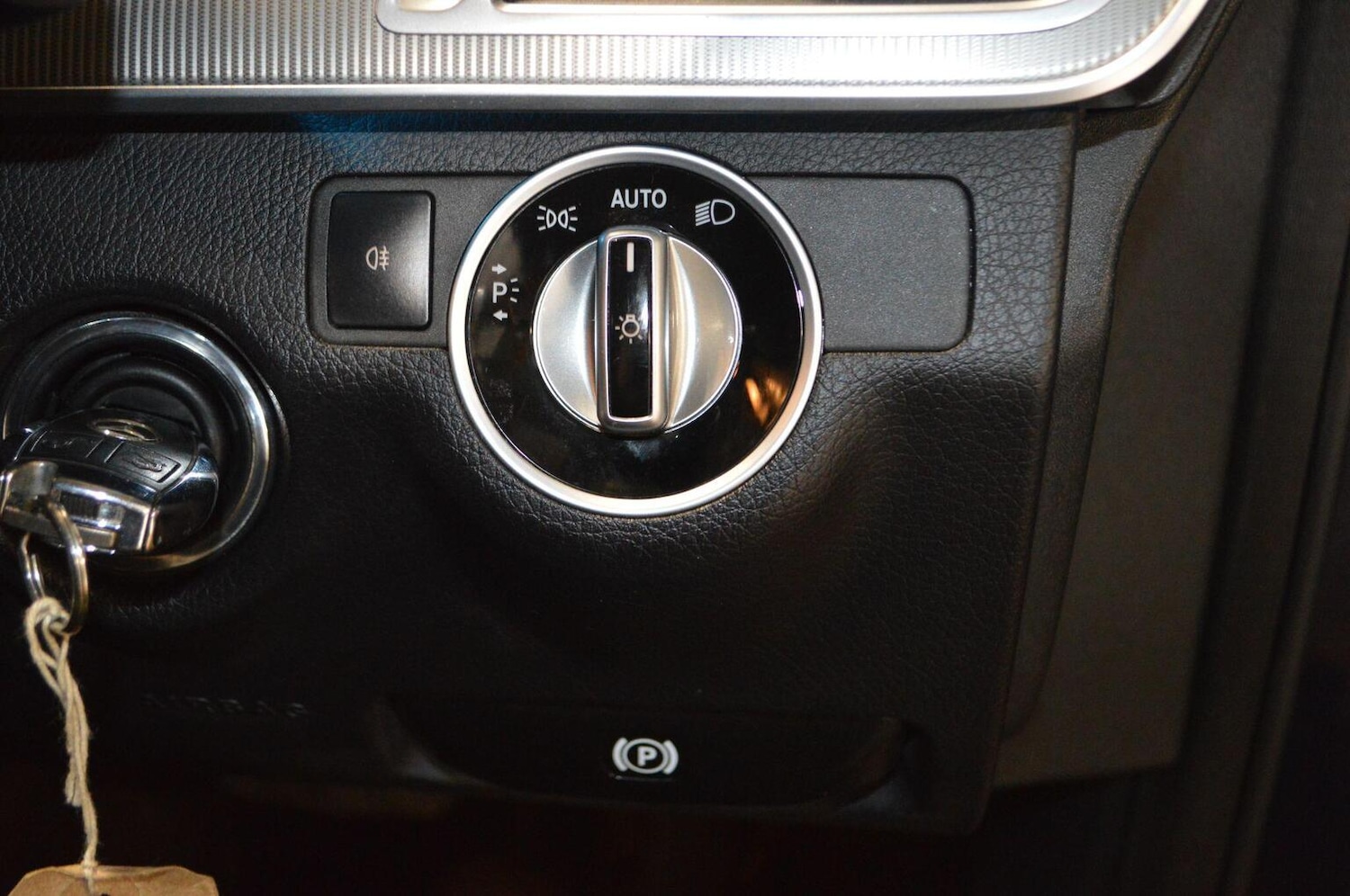 Used Mercedes-Benz E Class 2015 for sale - 77303580: Photo 35