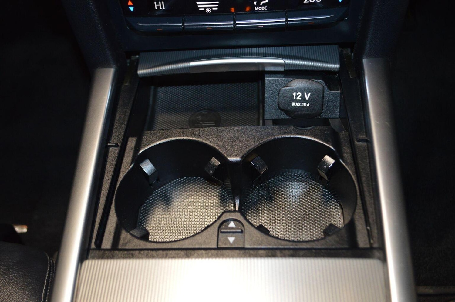 Used Mercedes-Benz E Class 2015 for sale - 77303580: Photo 39