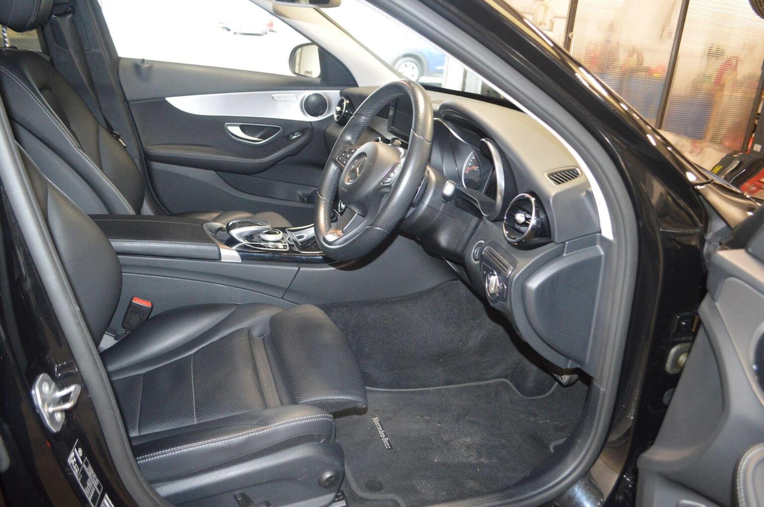Used Mercedes-Benz C-Class 2017 for sale - 76120217: Photo 14