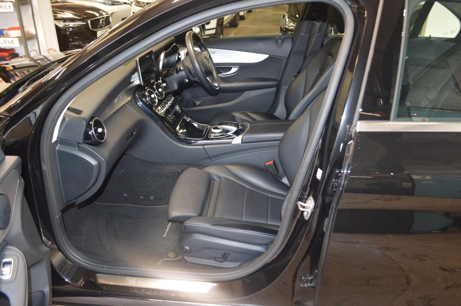 Used Mercedes-Benz C-Class 2017 for sale - 76120217: Photo 25
