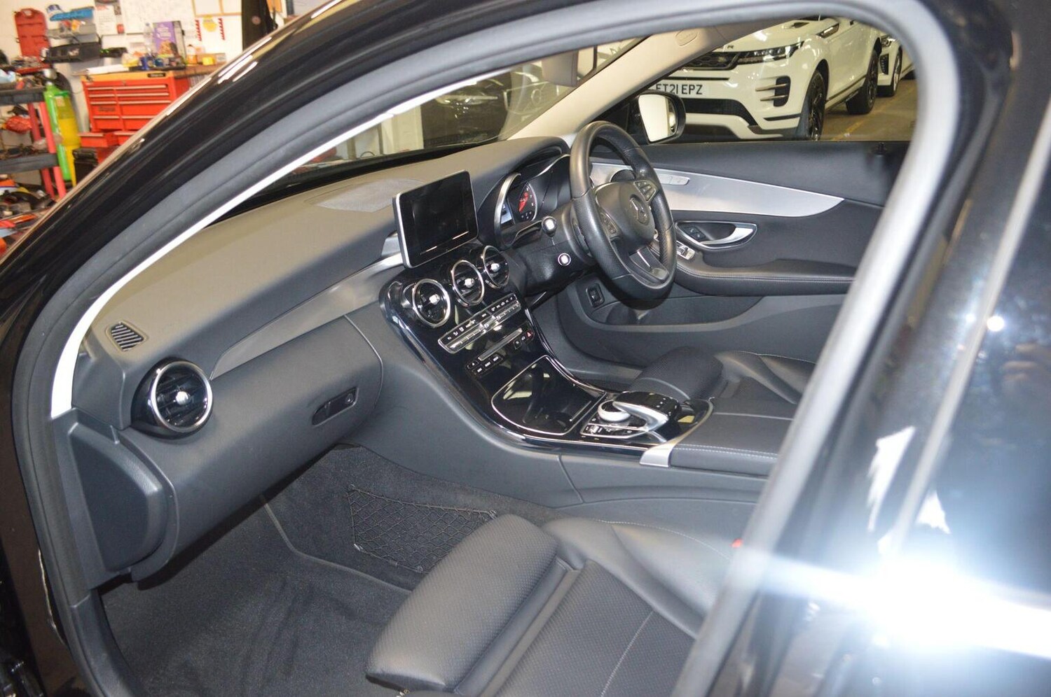 Used Mercedes-Benz C-Class 2017 for sale - 76120217: Photo 26