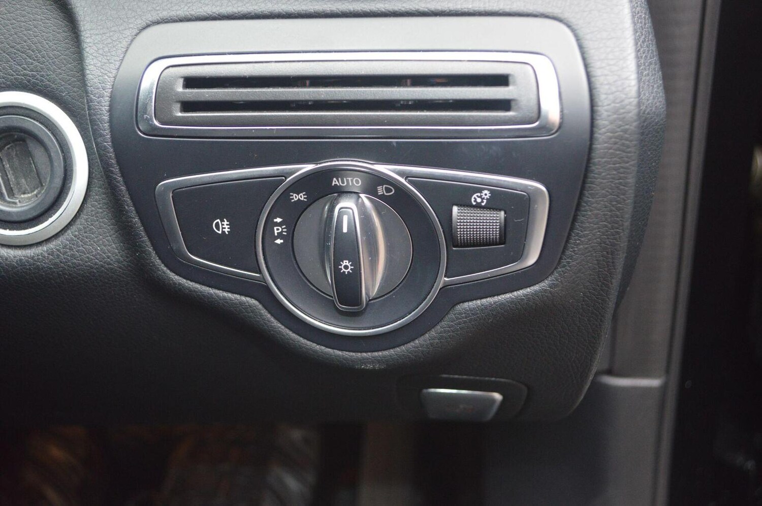 Used Mercedes-Benz C-Class 2017 for sale - 76120217: Photo 27