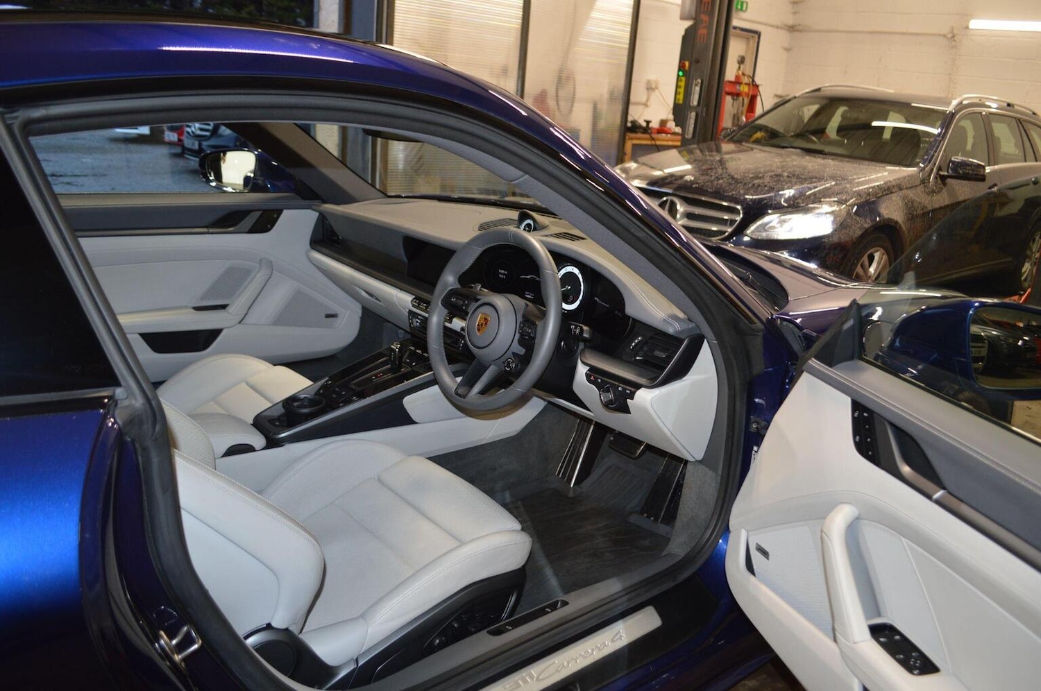 Used Porsche 911 2022 for sale - 77277363: Photo 14