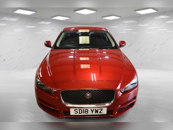 Used Jaguar XE 2018 for sale - 75994548: Photo