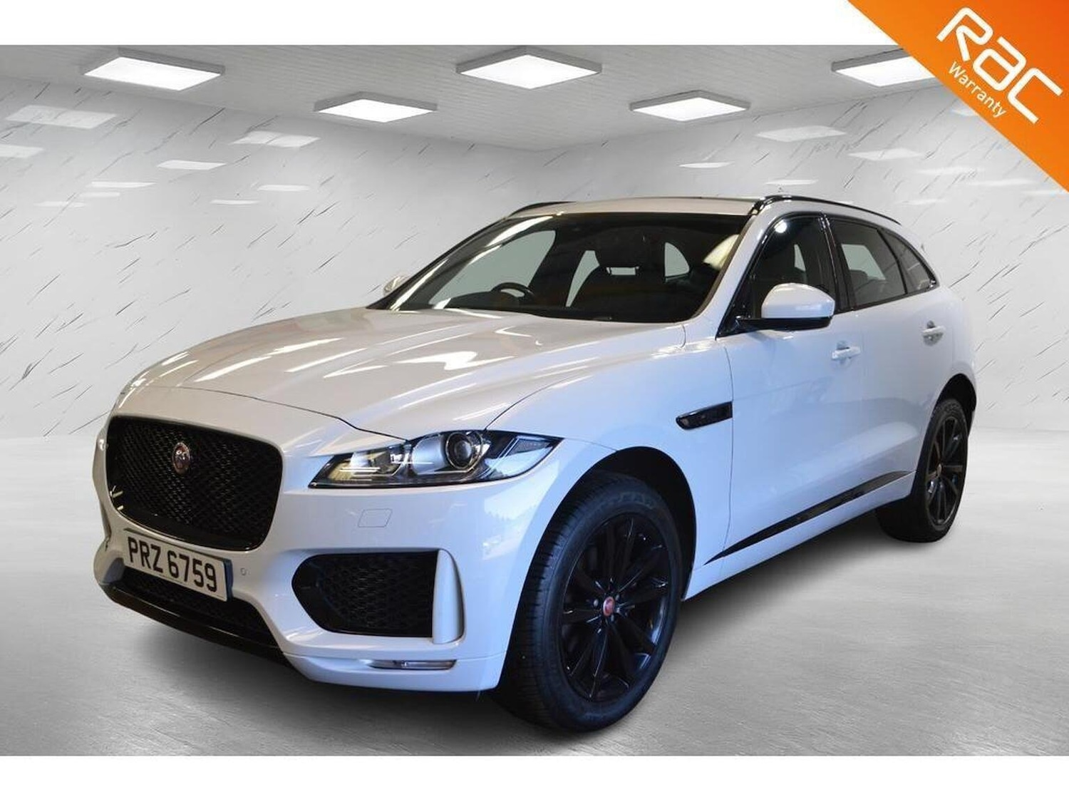 Used Jaguar F-Pace 2019 for sale - 75999913: Photo 1