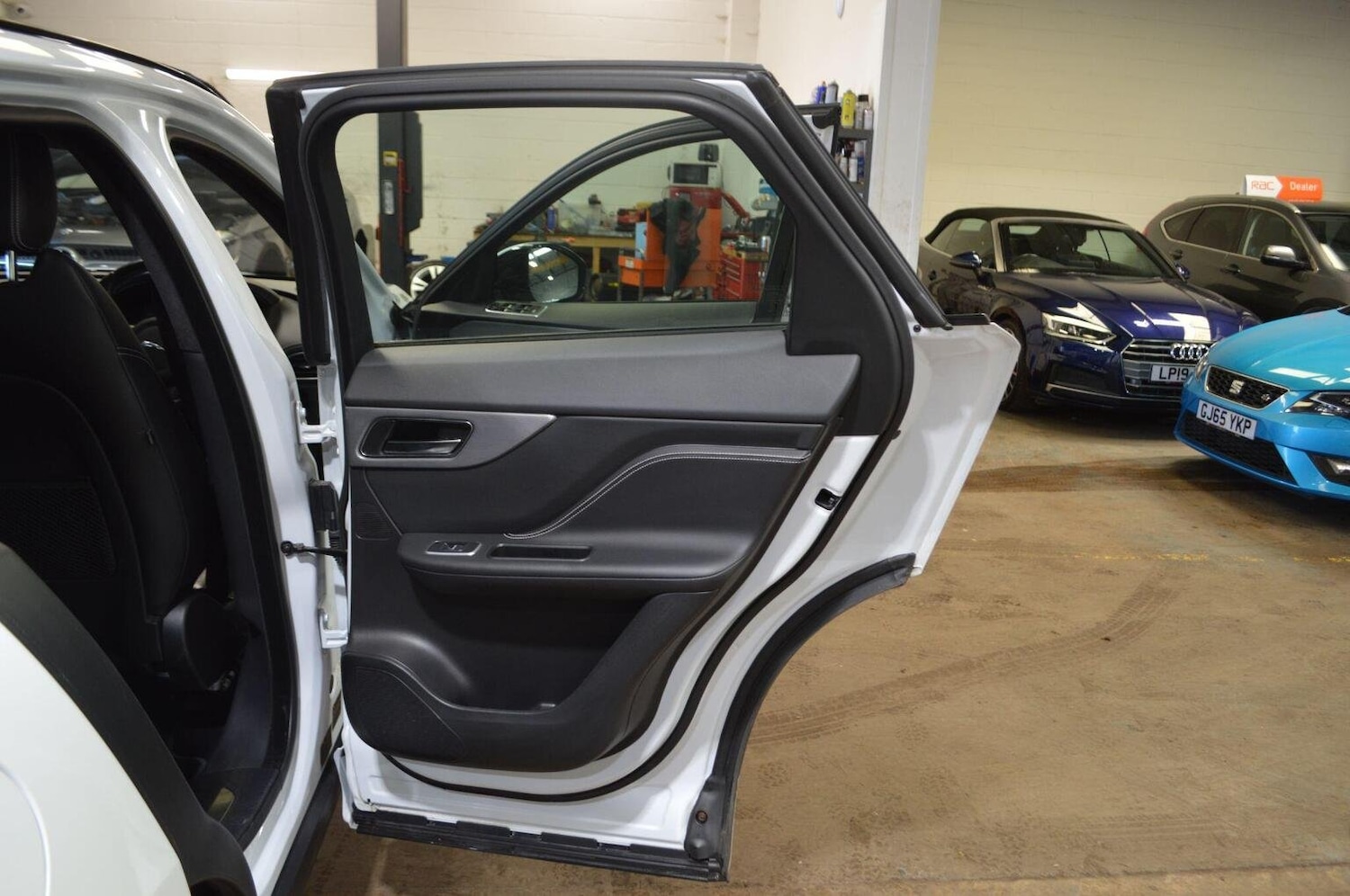 Used Jaguar F-Pace 2019 for sale - 75999913: Photo 27