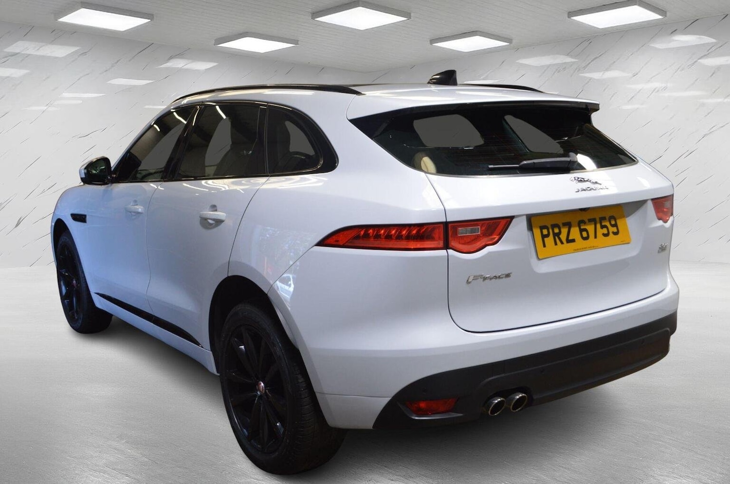 Used Jaguar F-Pace 2019 for sale - 75999913: Photo 8
