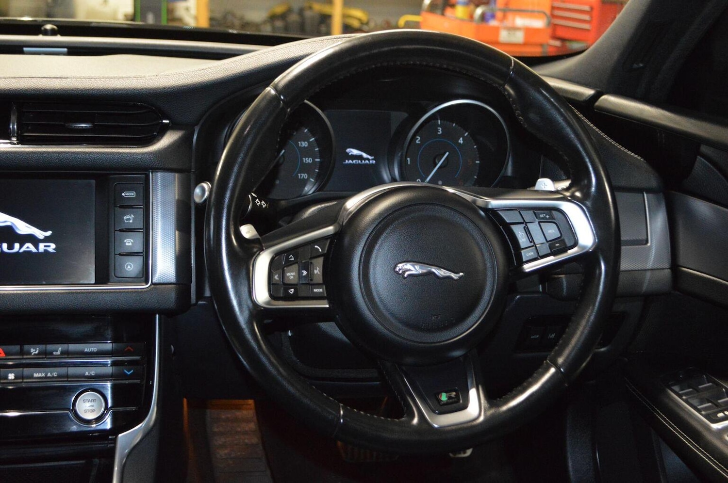 Used Jaguar XF 2018 for sale - 77154353: Photo 14