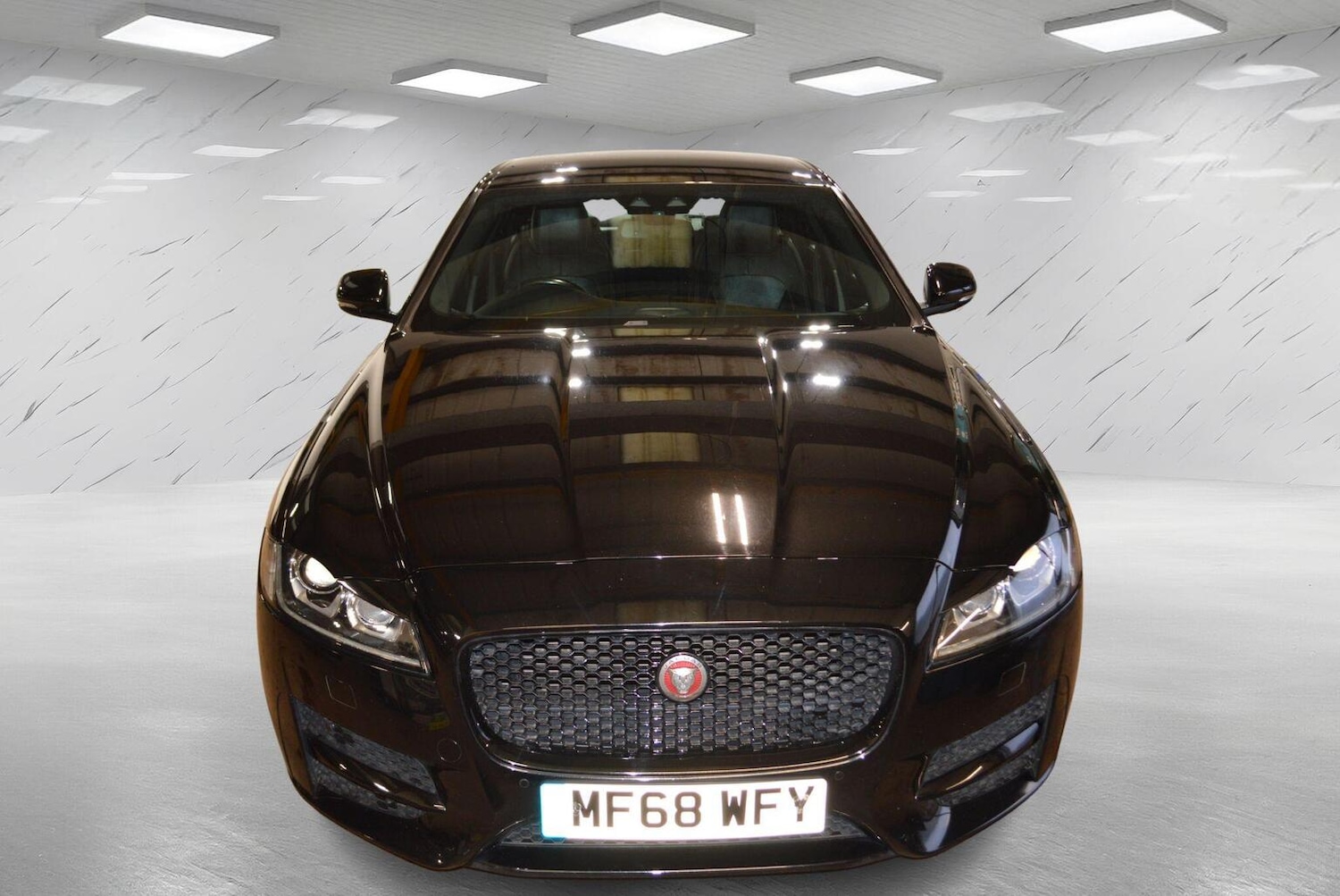Used Jaguar XF 2018 for sale - 77154353: Photo 2