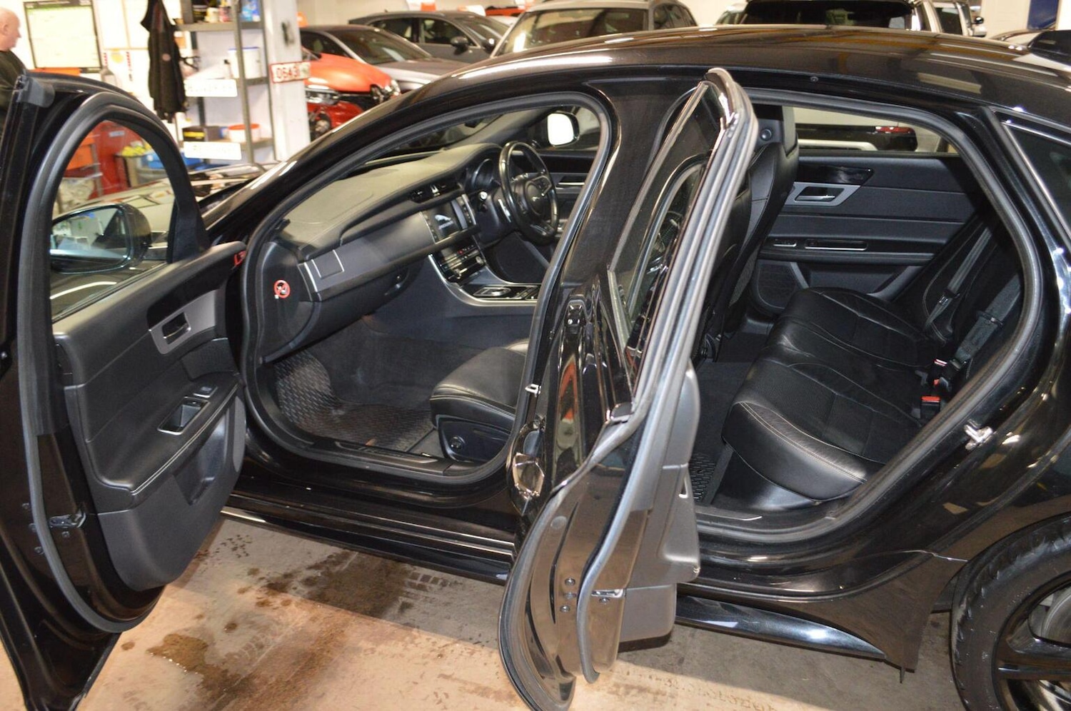 Used Jaguar XF 2018 for sale - 77154353: Photo 33