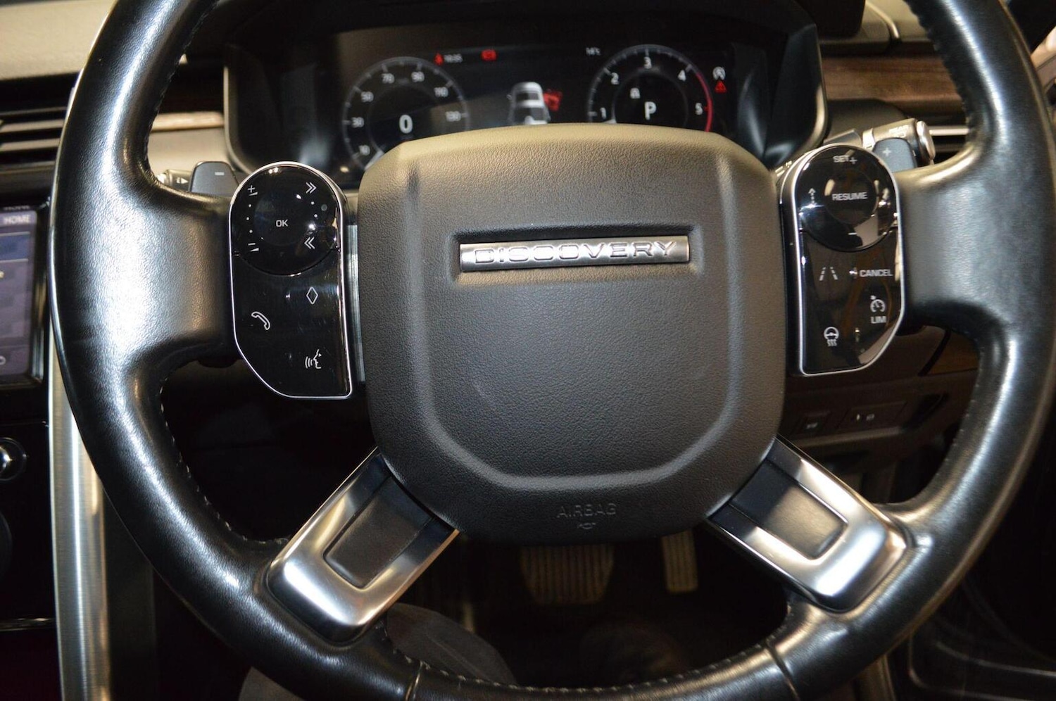 Used Land Rover Discovery 2018 for sale - 77921429: Photo 17