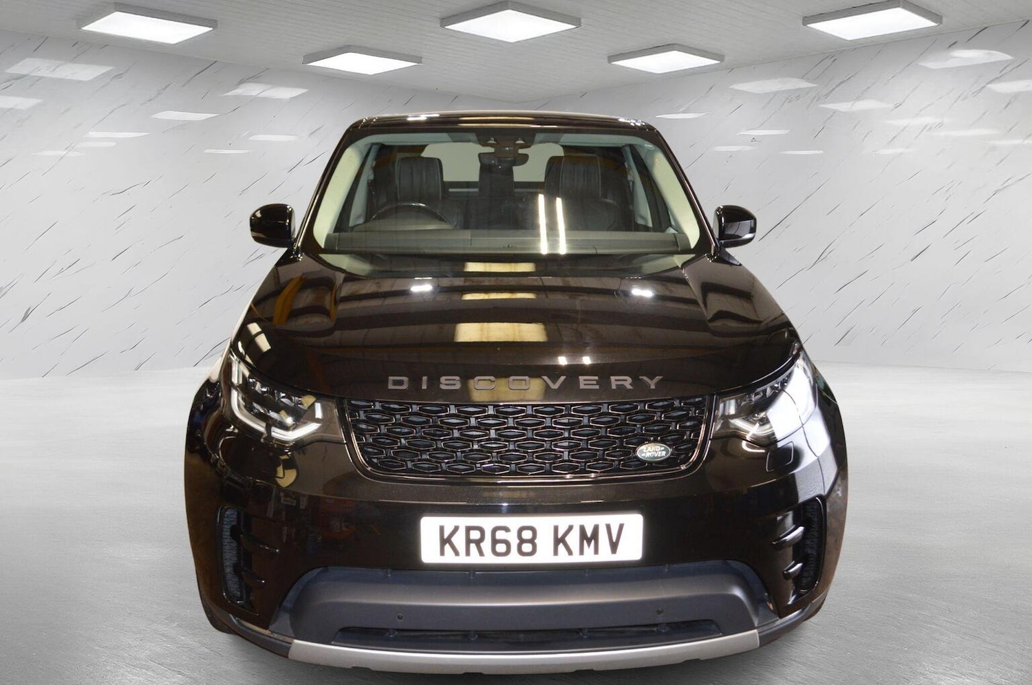 Used Land Rover Discovery 2018 for sale - 77921429: Photo 2