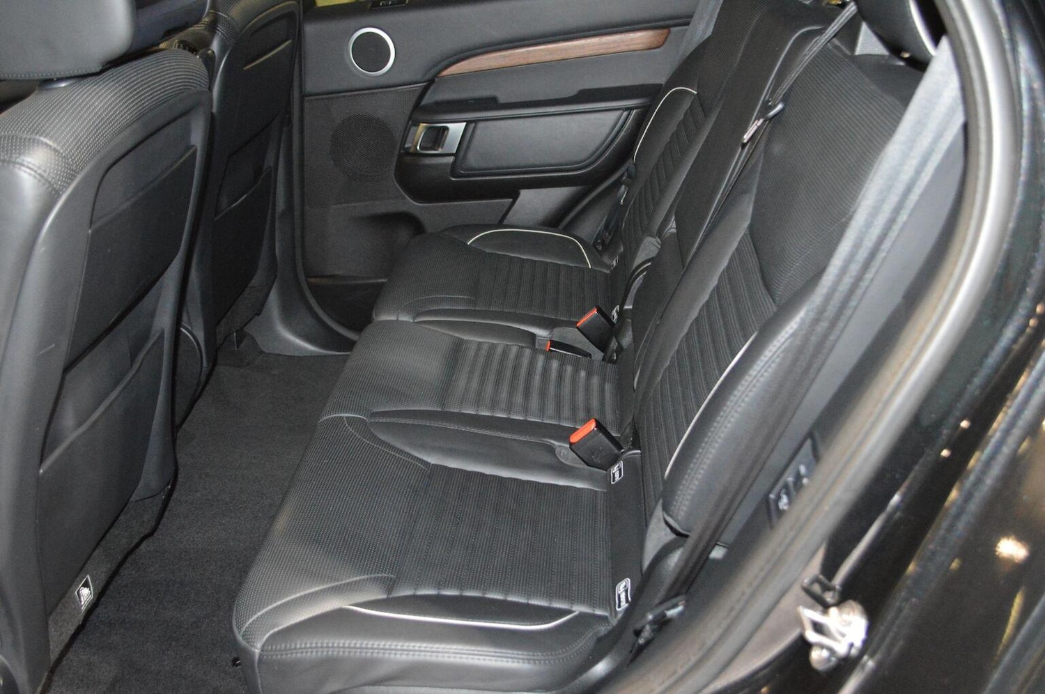 Used Land Rover Discovery 2018 for sale - 77921429: Photo 24